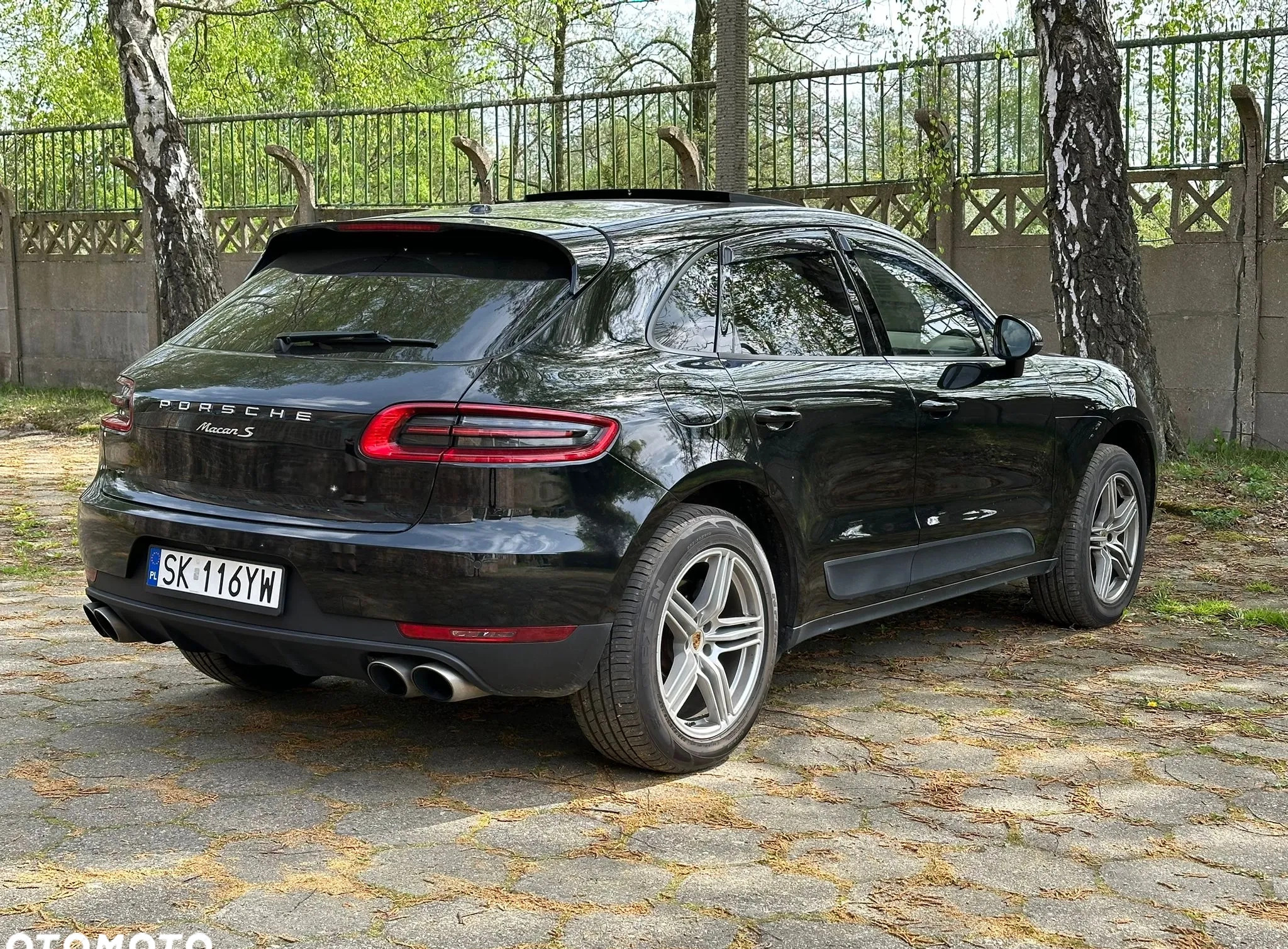 Porsche Macan cena 127000 przebieg: 166500, rok produkcji 2015 z Katowice małe 121